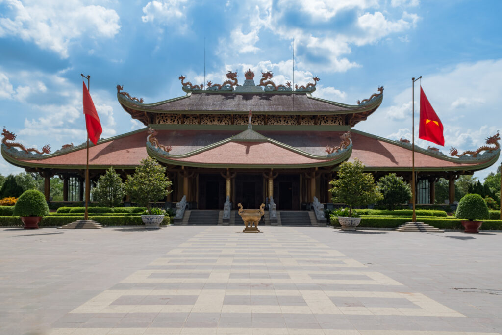 Ben duoc temple cu chi tunnel