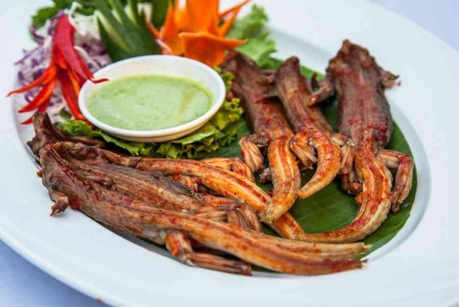 ẩm thực núi bà đen
